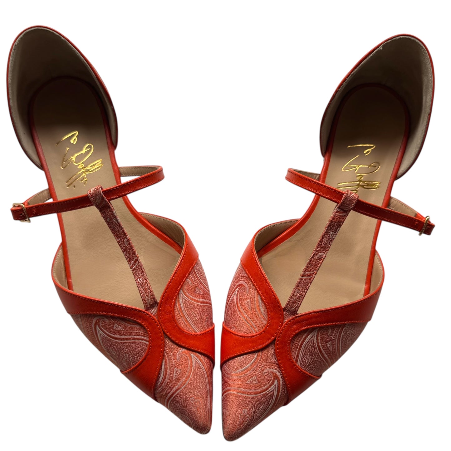 Vittoria in valentino e arancione