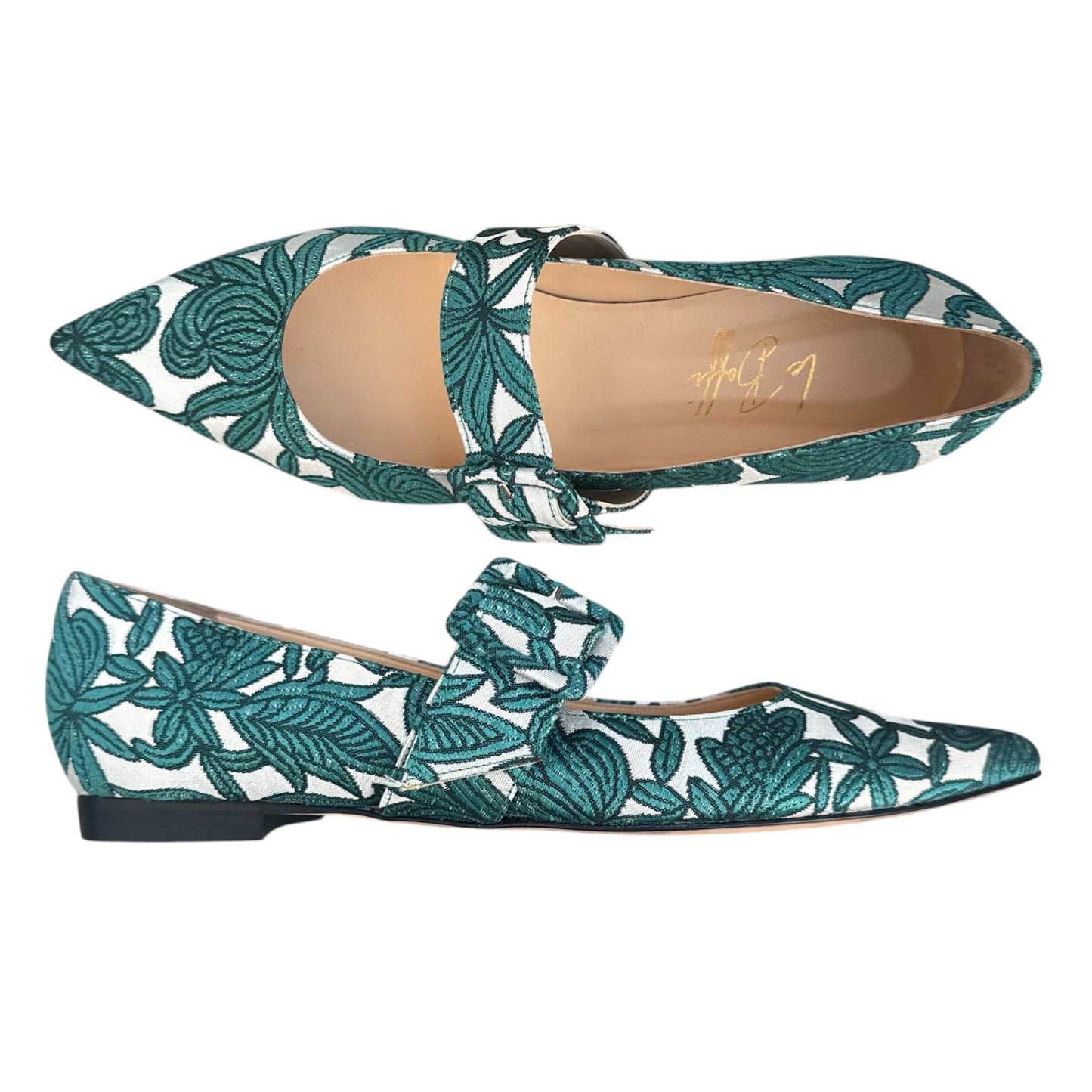 Ginevra in flora verde