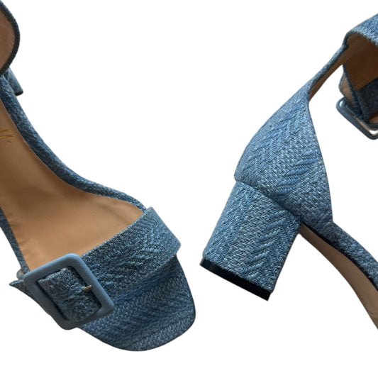 Carlotta sandal in light blue woven fabric