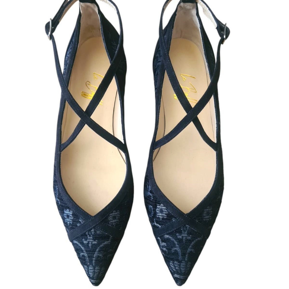 Elisabetta in damasco nero e grigio