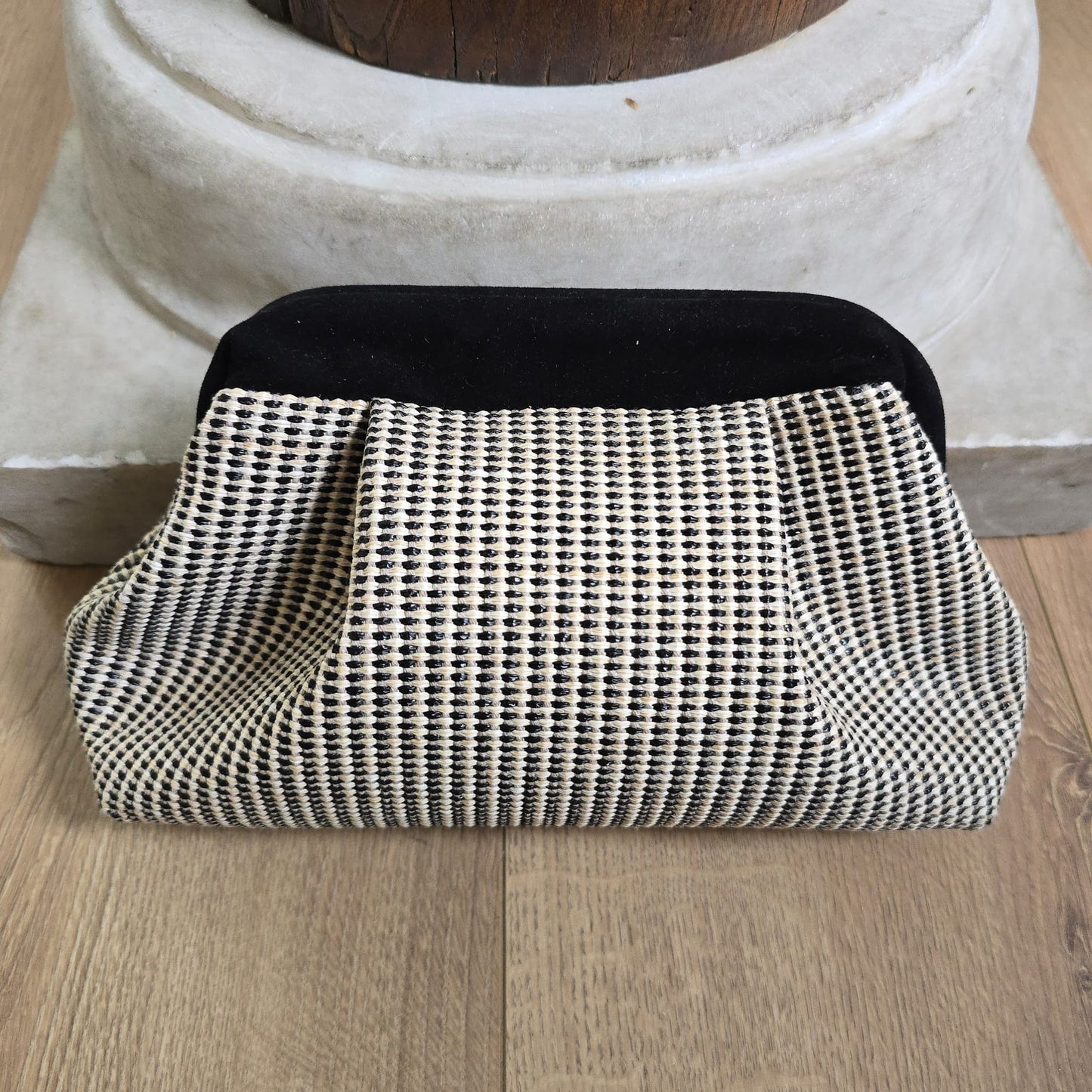 Mini Boffina Bag in rafia bianca e nera