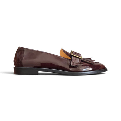 Virginia in vernice bordeaux