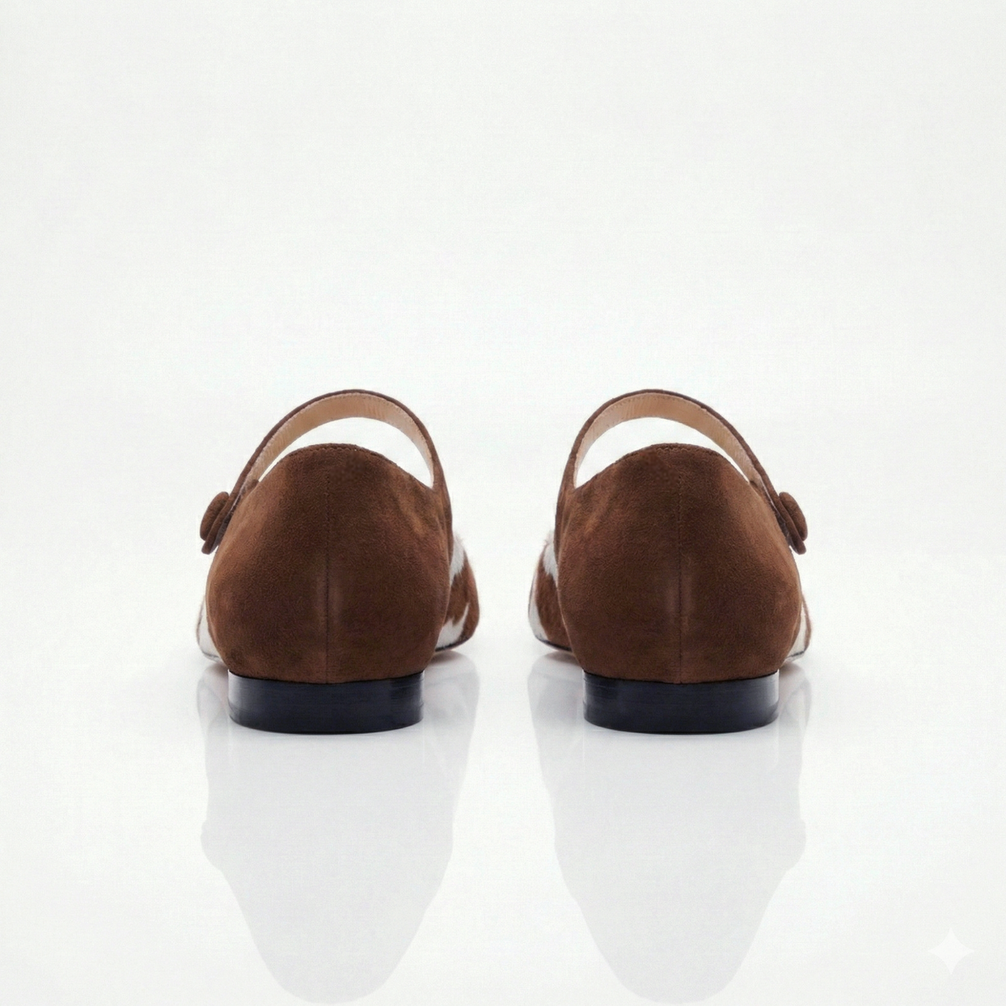 Adele bicolor muccata