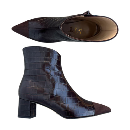 SOFIA in beige and gold velvet