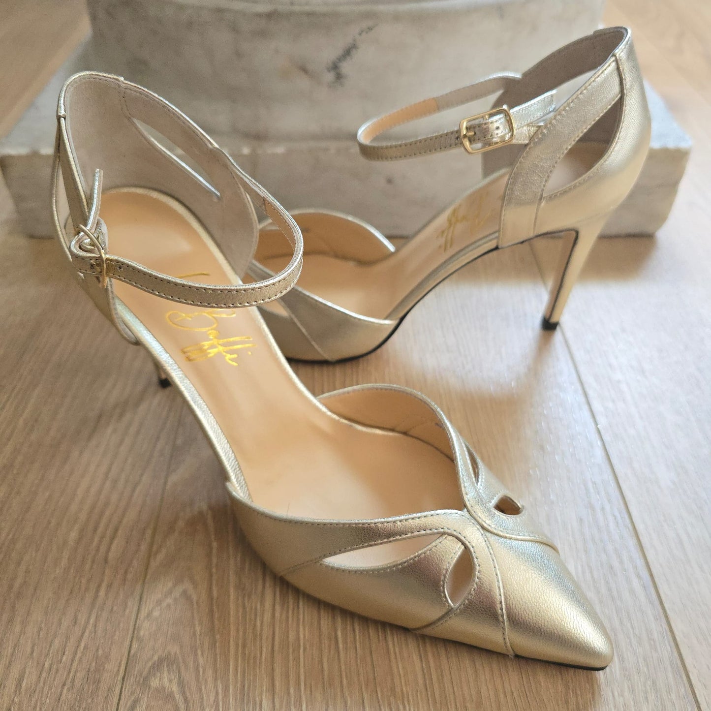 Celeste 85 Bride