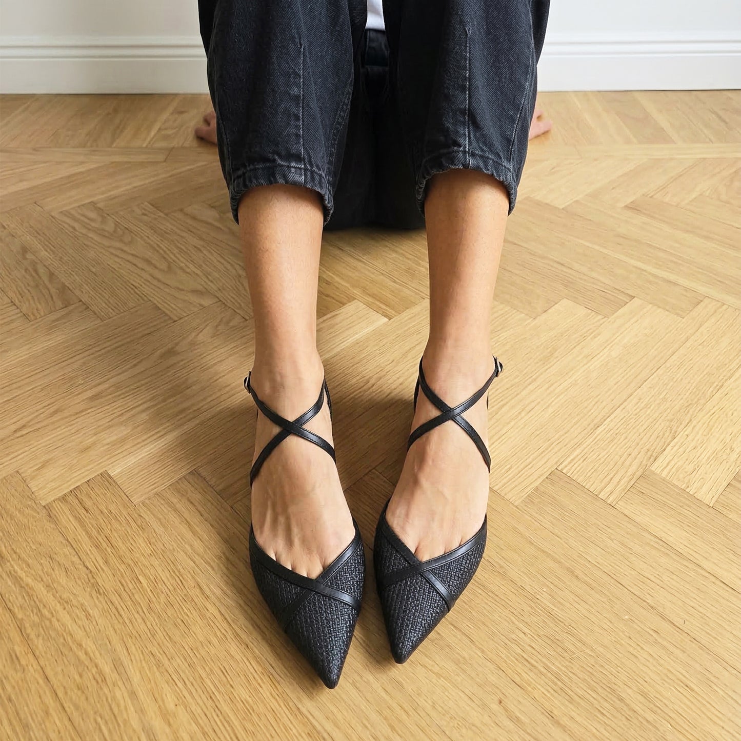 Elisabetta in rafia nera