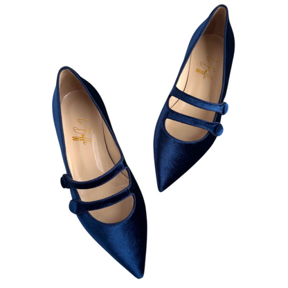 FRIDA in black velvet