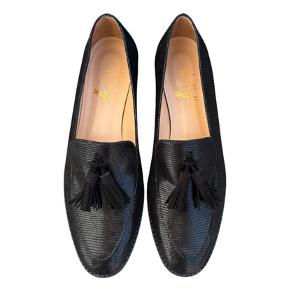 Olimpia in rettile nero