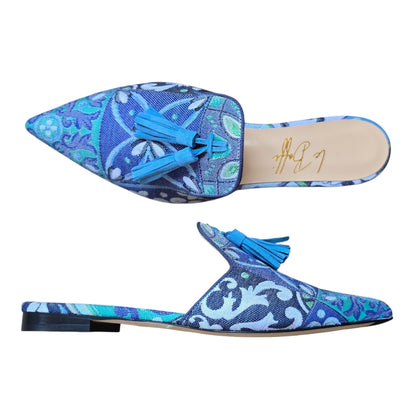 Agata mule in mattonelle azzurre