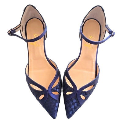 Celeste in dama di raso blu