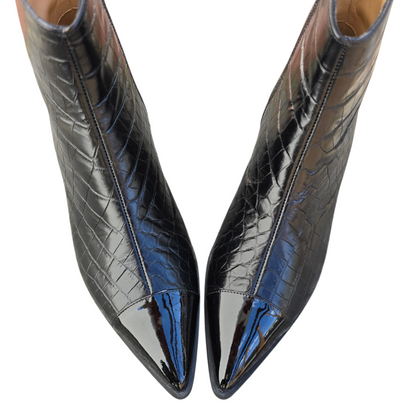 Anita 55 in cocco nero e vernice nera