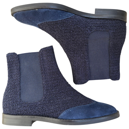 Allegra in bouclè blu e camoscio blu